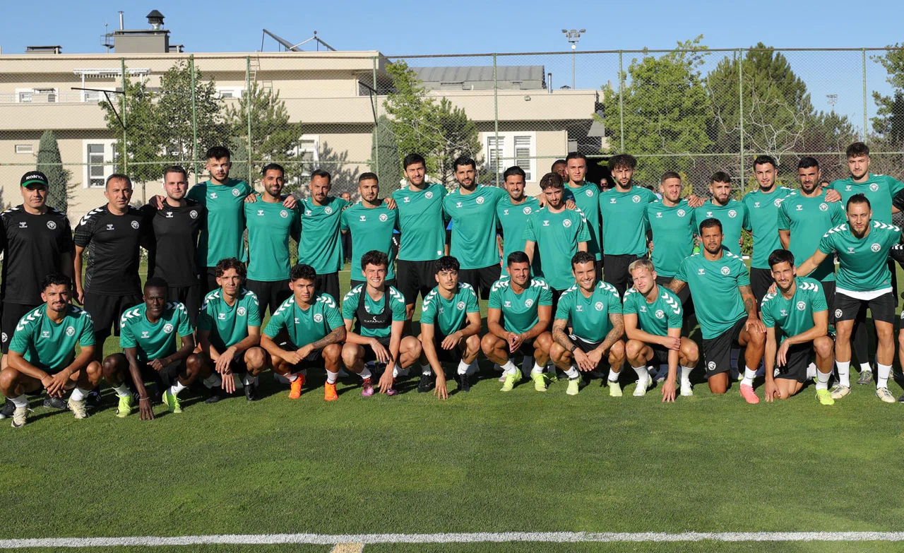 Konyaspor'da Erzurum kampı kadrosu belli oldu! İşte 30 kişilik oyuncu listesi