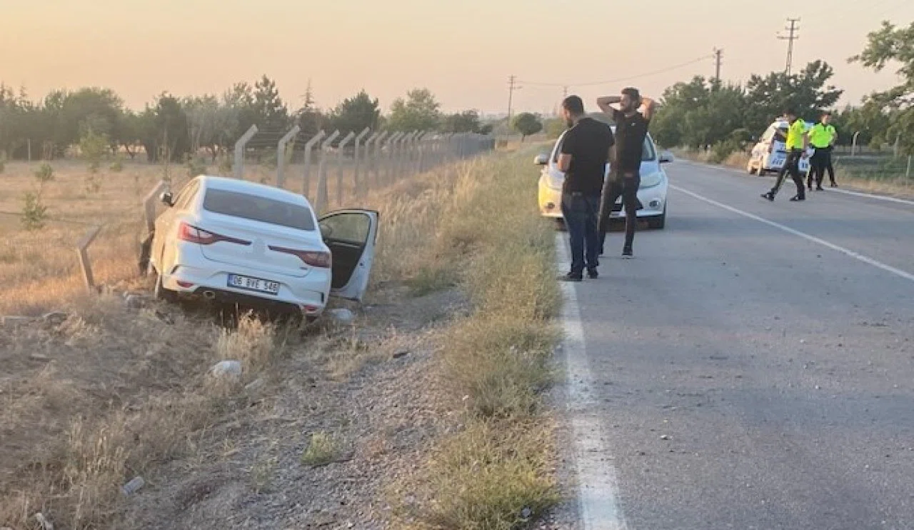 Konya'da trafik kazası! Otomobil şarampole uçtu, 2 kişi yaralandı