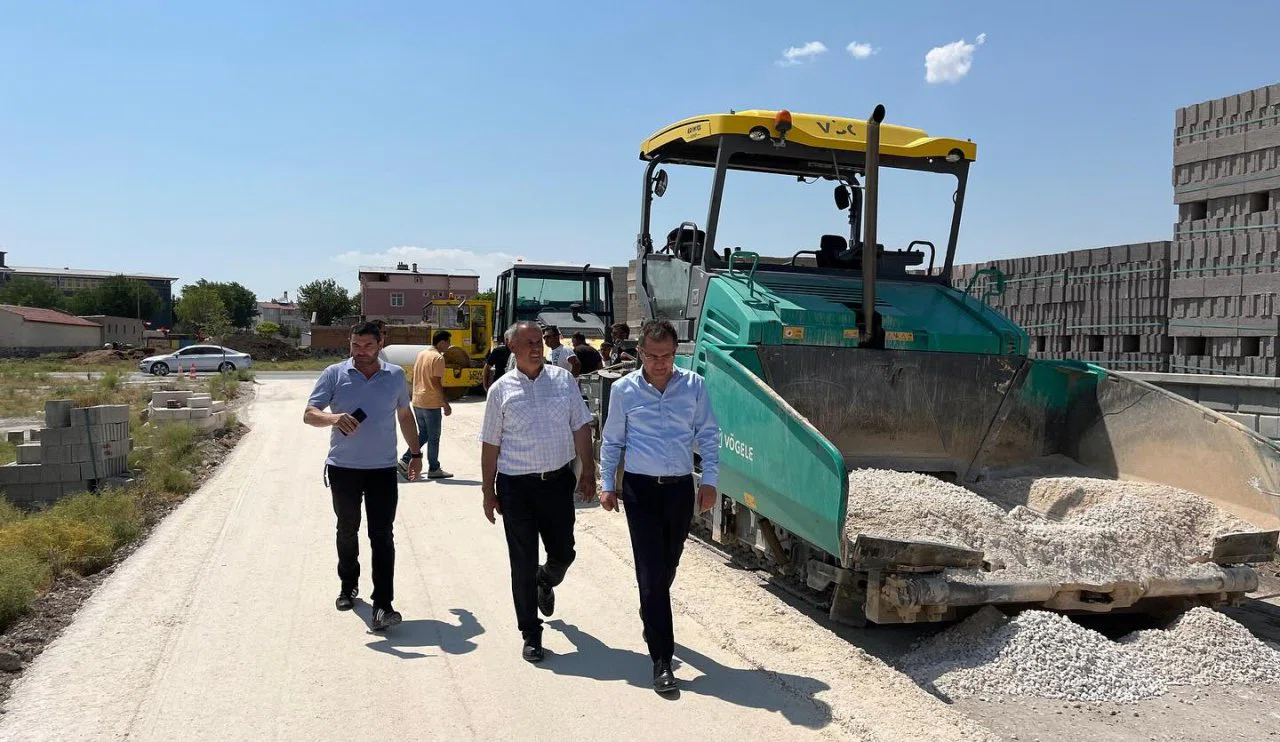 Çalışmalar sürüyor! Konya Karapınar Belediyesi ulaşımda vites yükseltti!