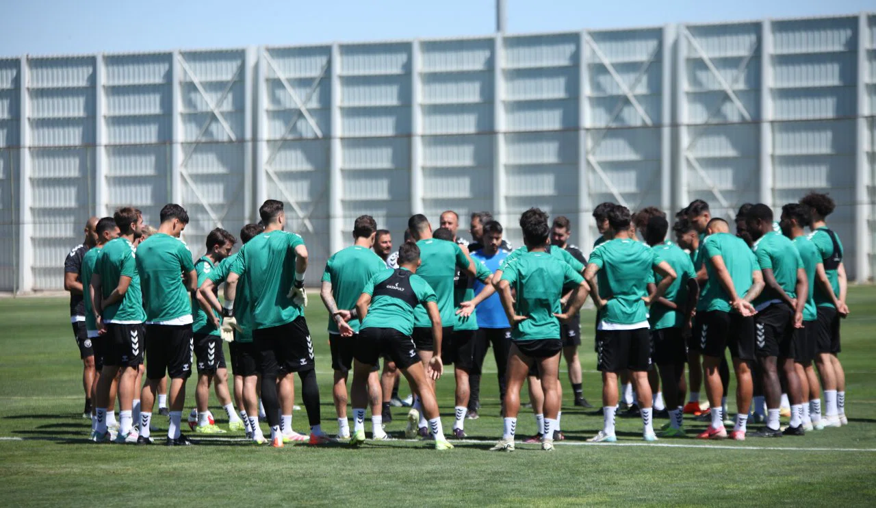 Konyaspor'da 5 oyuncu Avusturya kampında yer almıyor! Yönetimden açıklama geldi
