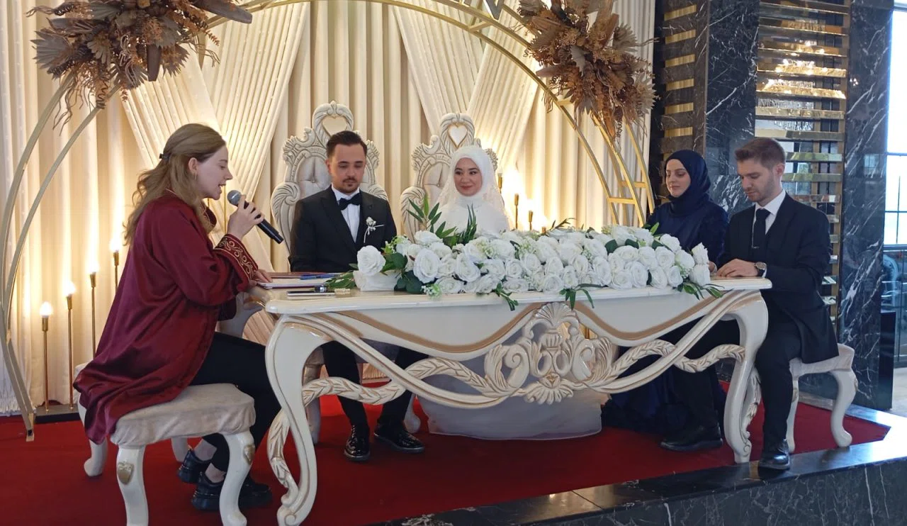 Konya'da göz kamaştıran düğün! Saliha ve Hüseyin'den ömürlük "evet"