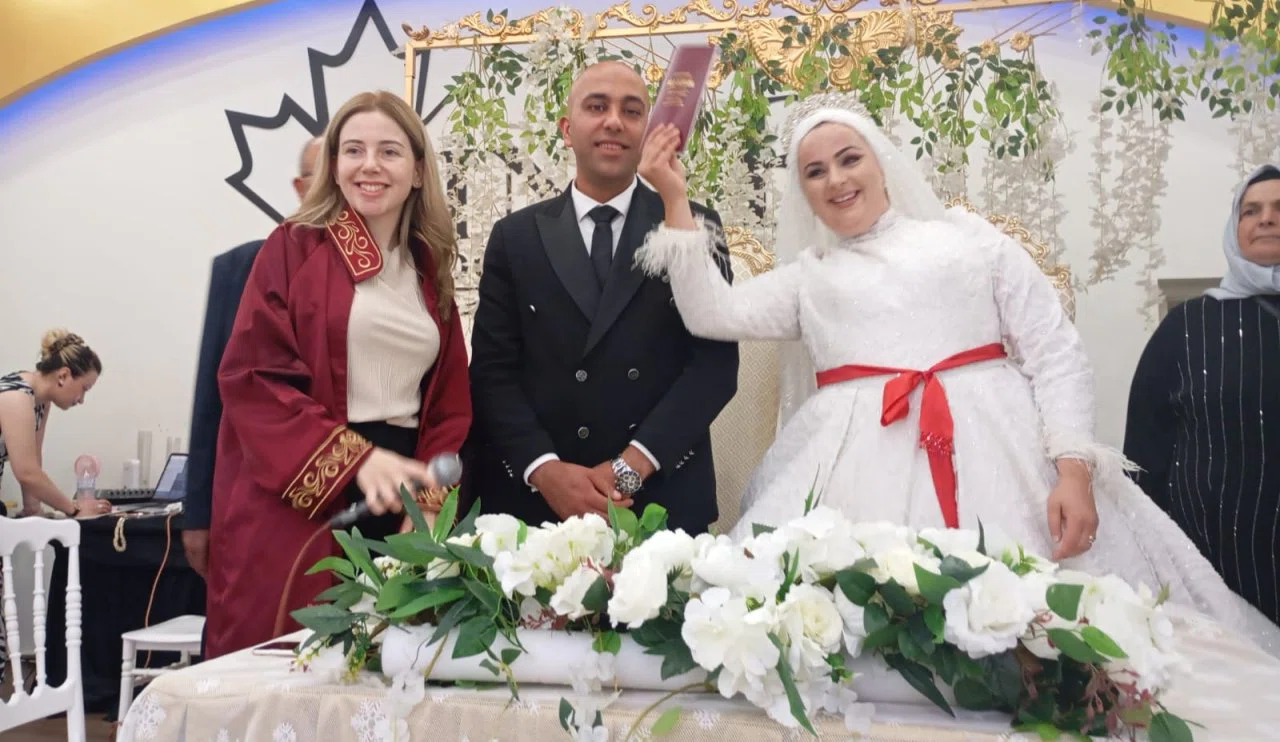 Konya’nın sevilen iki ailesi düğünle bir araya geldi! Fadime ile Mustafa hayatlarını birleştirdi