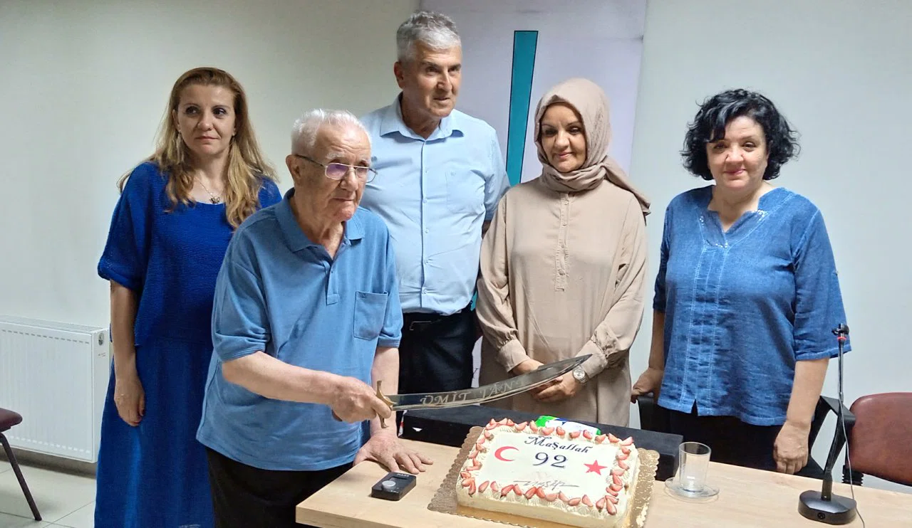 Konya Aydınlar Ocağı’ndan duayen sanatçıya vefa