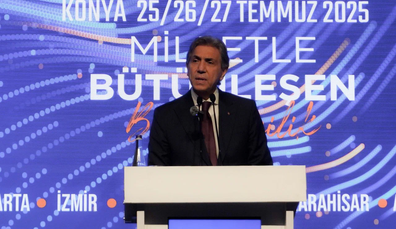 AK Parti Yerel Yönetimler Başkanı Demir: "İş makineleriyle vatandaşın söküğünü dikemiyoruz"
