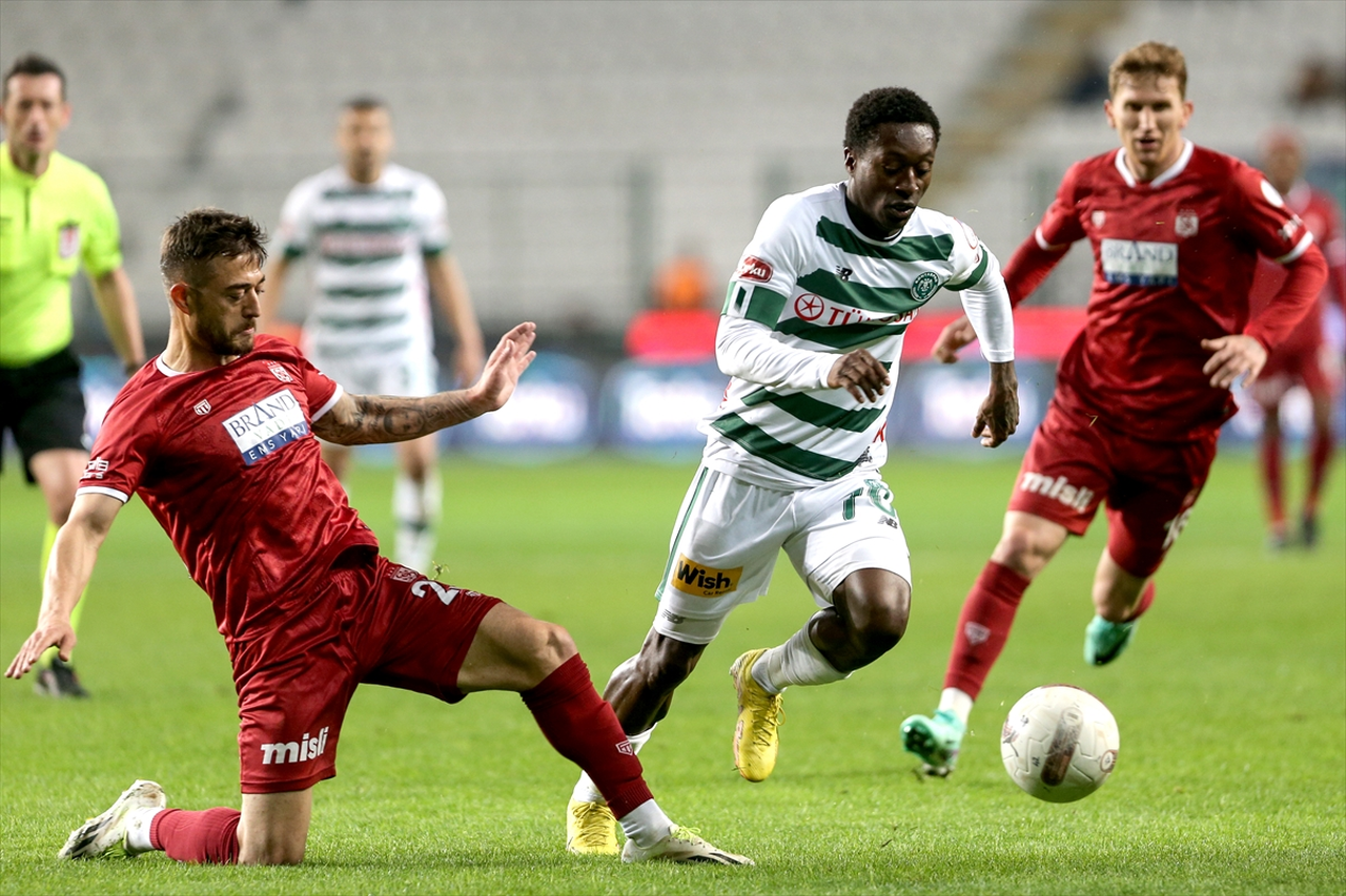 Konyaspor ile FIFA’lık olmuştu! Eski kulübüne imza atıyor