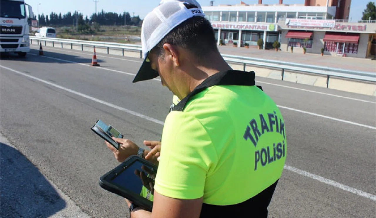 Konya'da ambulansa yol vermeyen sürücüye ceza!