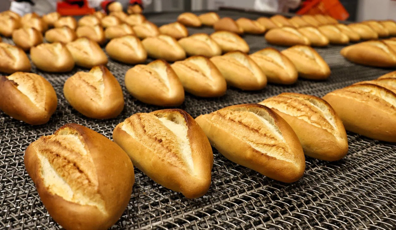 Ekmeğe gizli zam: Fiyatı sabit kalan ekmeğin gramajı düştü