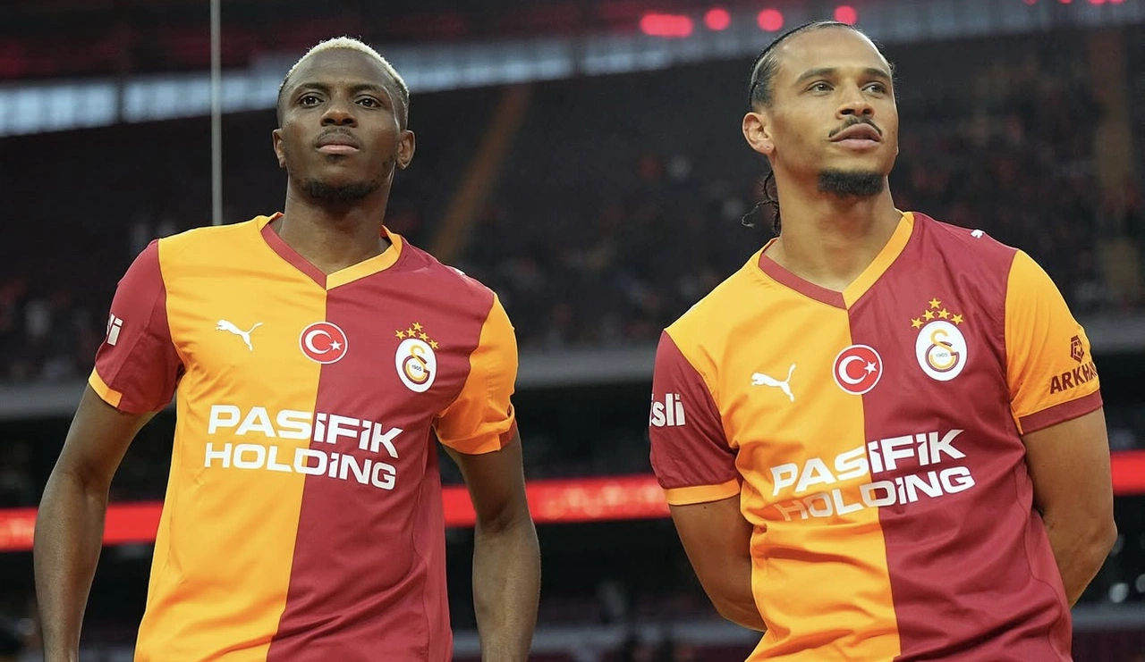 Galatasaray, iki dünya yıldızı için görkemli tören düzenledi