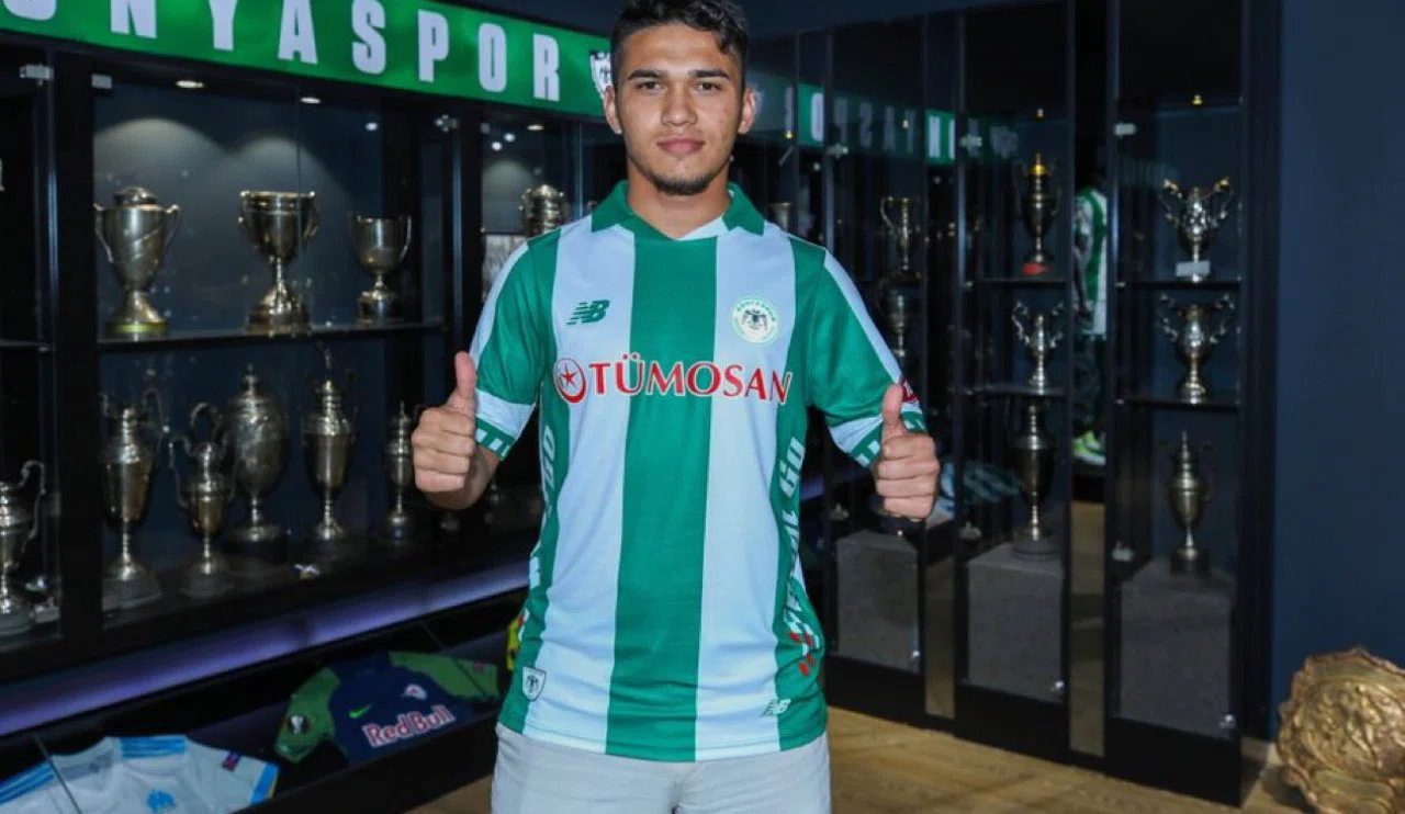 Konyaspor'da anlaşma iptal ediliyor! Taraftar tepki göstermişti