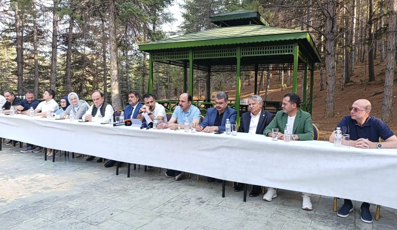 Konya hareketlenecek! AK Parti Konya Teşkilatı’ndan Yaz Saha Programı çalışması