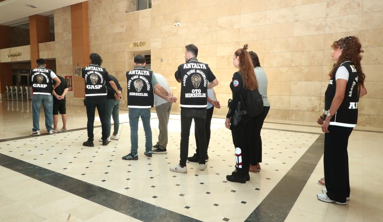 6 milyon TL'lik yağma ve alıkoyma olayında 6 şüpheli tutuklandı