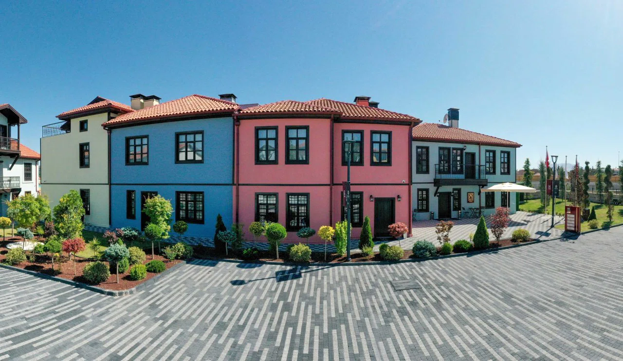 Meram’ın vizyon projesi Sırçalı Hotel’e tam not