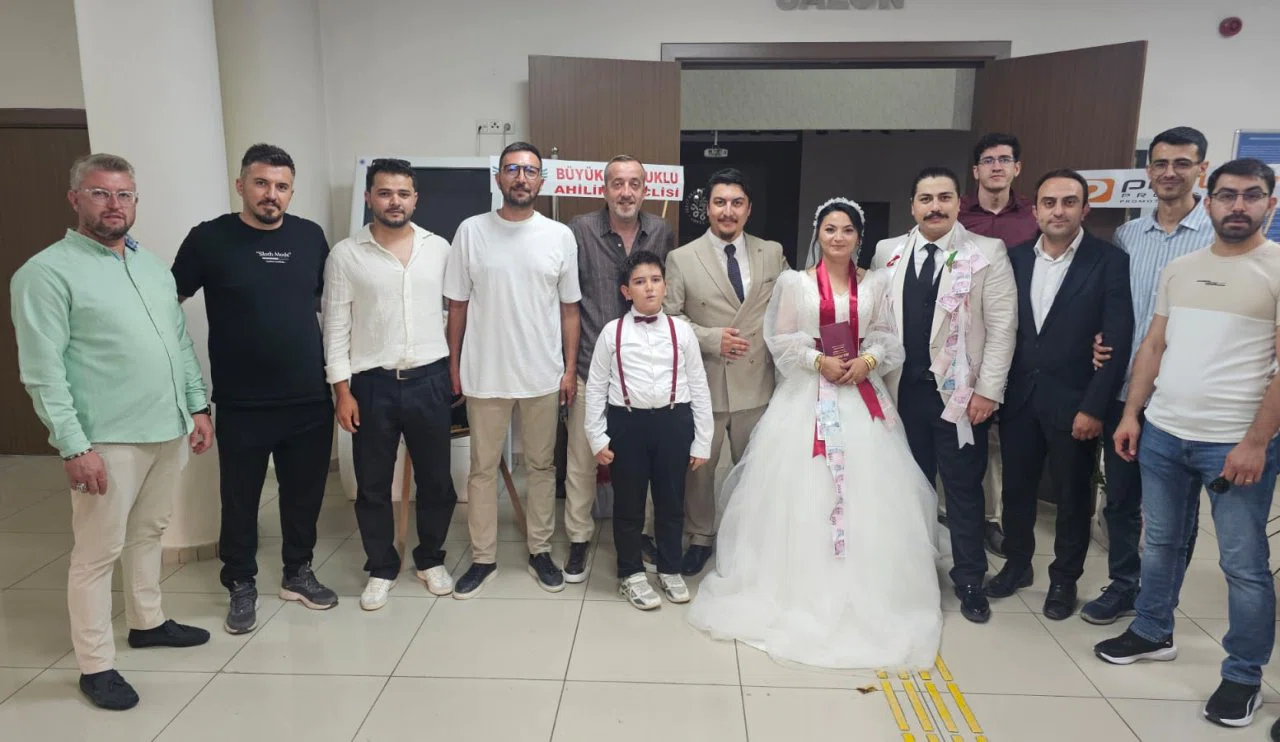 Konya'da Huriye ve Emre Şam çifti nikah töreniyle mutluluklarını taçlandırdı