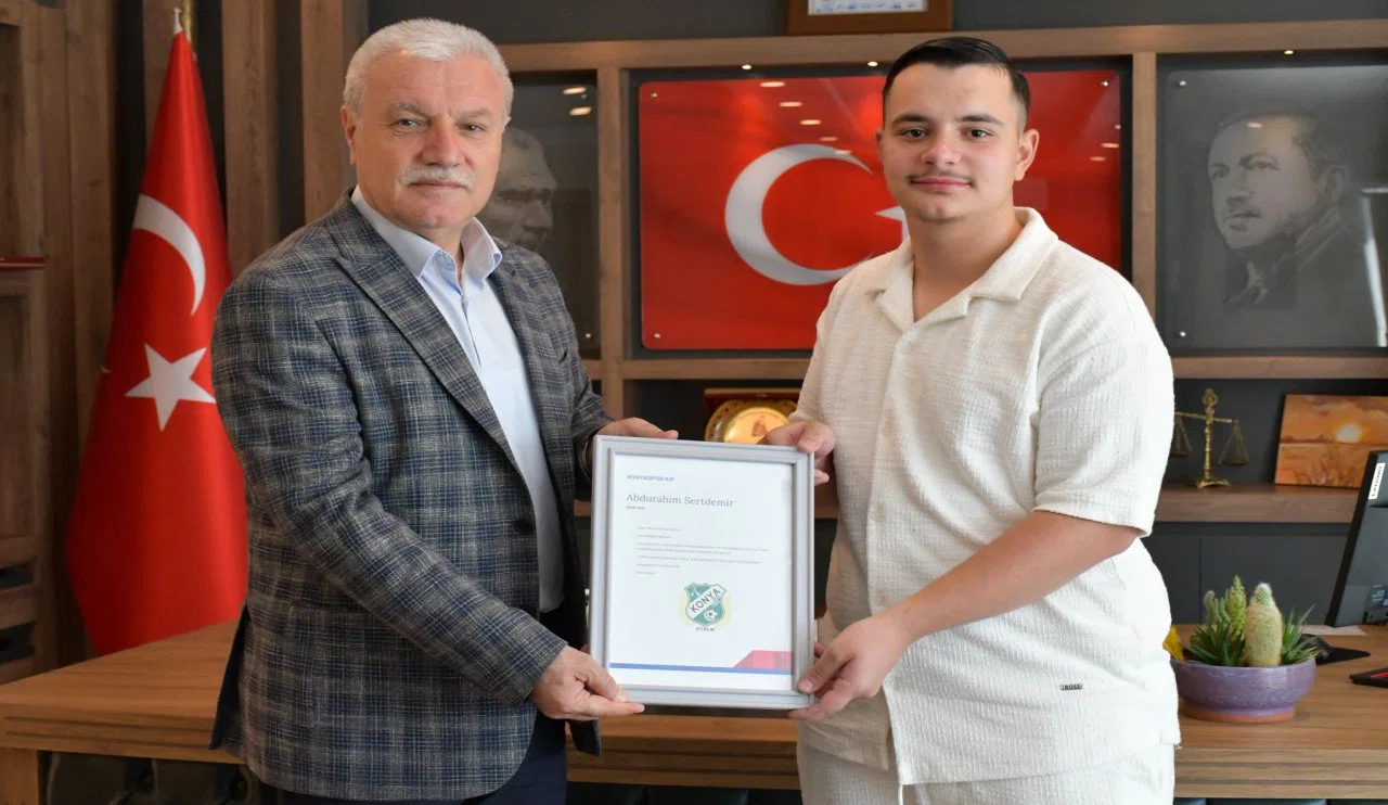 Başkana plaket! Konyaspor, İsveç-Konya bağlarını güçlendiriyor