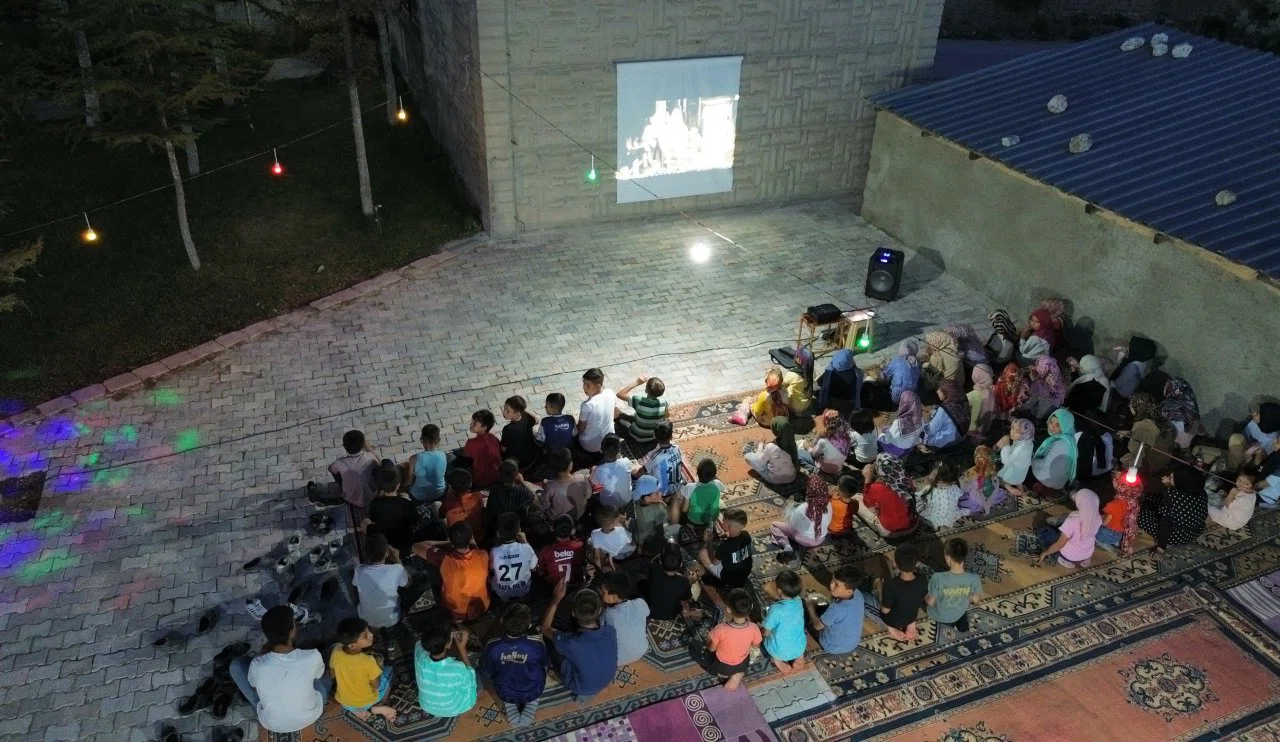 Aksaray'da çocuklar için sinema etkinliği yoğun ilgi gördü