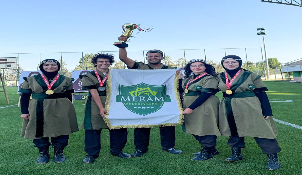 Meramlı sporculardan madalya yağmuru! Büyük başarıya imza attılar