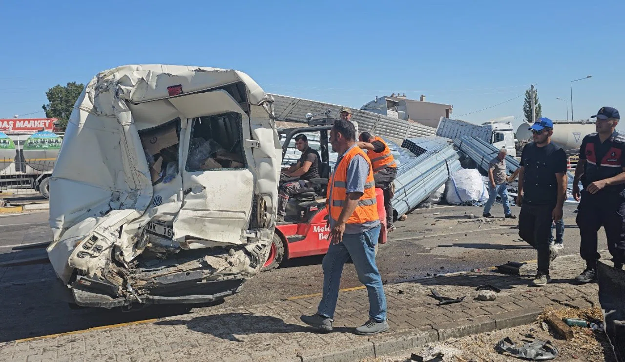 Aksaray-Konya yolunda zincirleme kaza