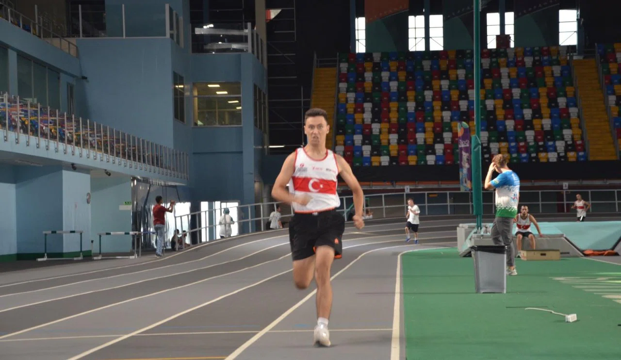 Meram’ın gururu Muhammed Eren yine zirvede!