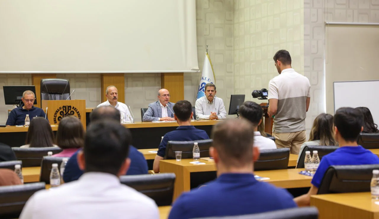 Selçuklu Belediyesi kadrosunu güçlendirdi! Başkan Pekyatırmacı yeni memurlarla buluştu