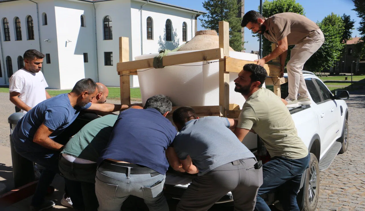 Dev tarihi eser vatandaşın evinden çıktı! Müzeye taşındı