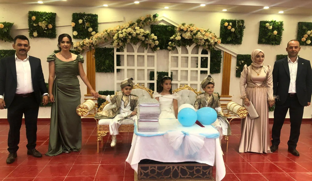 Konya’da sünnet heyecanı: Mustafa Mete ve Mustafa Batu erkekliğe ilk adımı attı