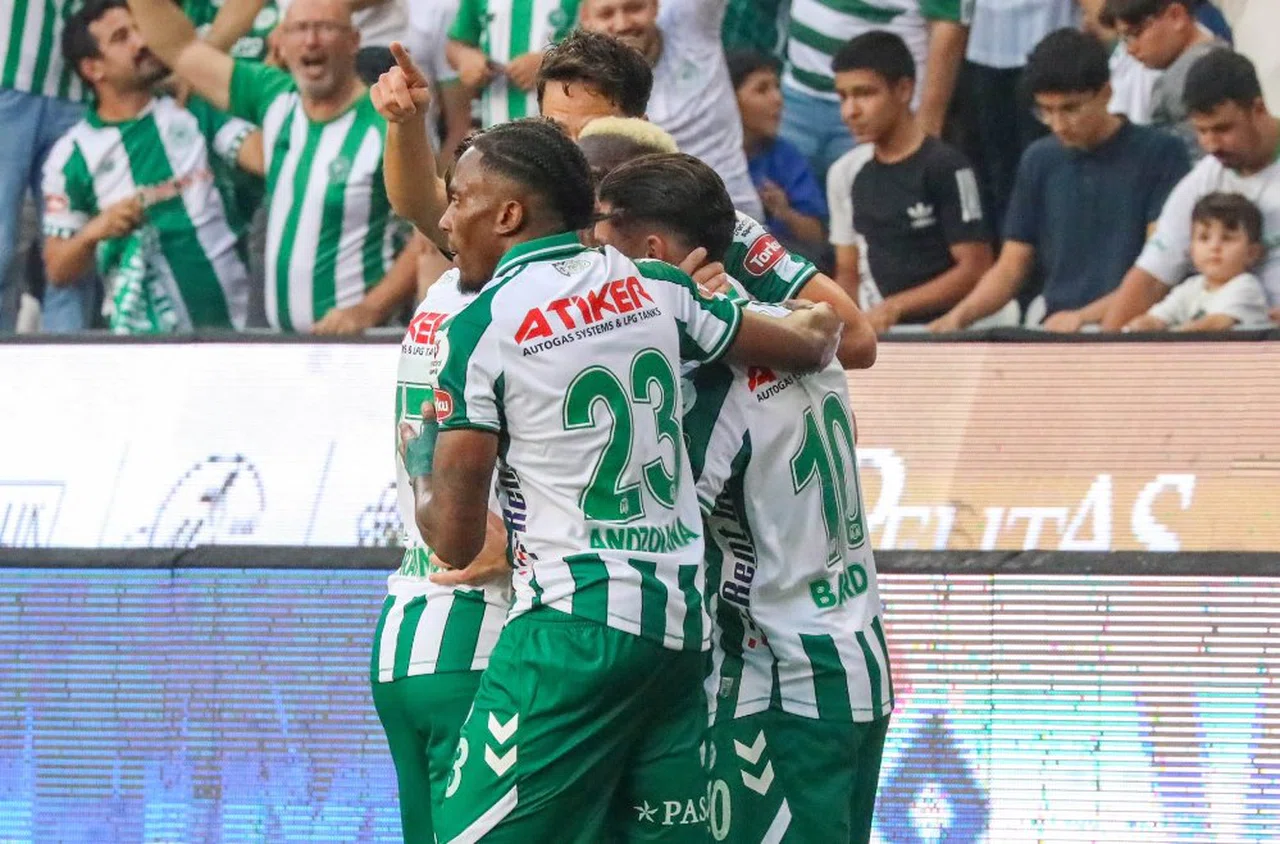 Lider Konyaspor'dan altın karmaya iki oyuncu