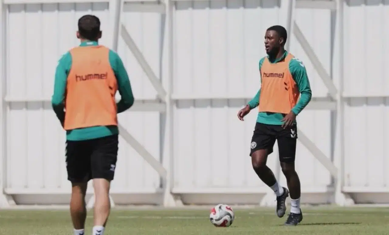 Konyaspor'da maç öncesi Bazoer gelişmesi
