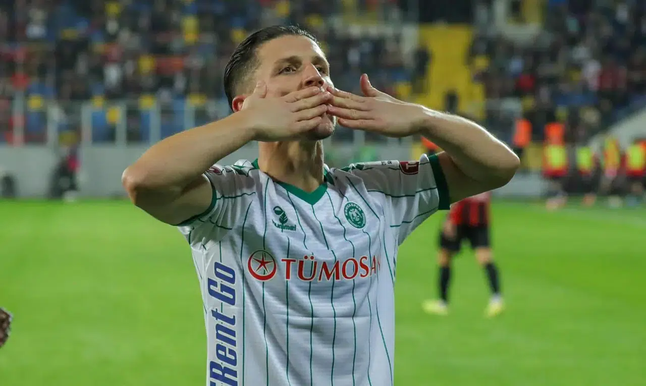 Konyaspor’un Makedon oyuncusu konuştu! Taraftarımızdan özür dilemek için kazandık