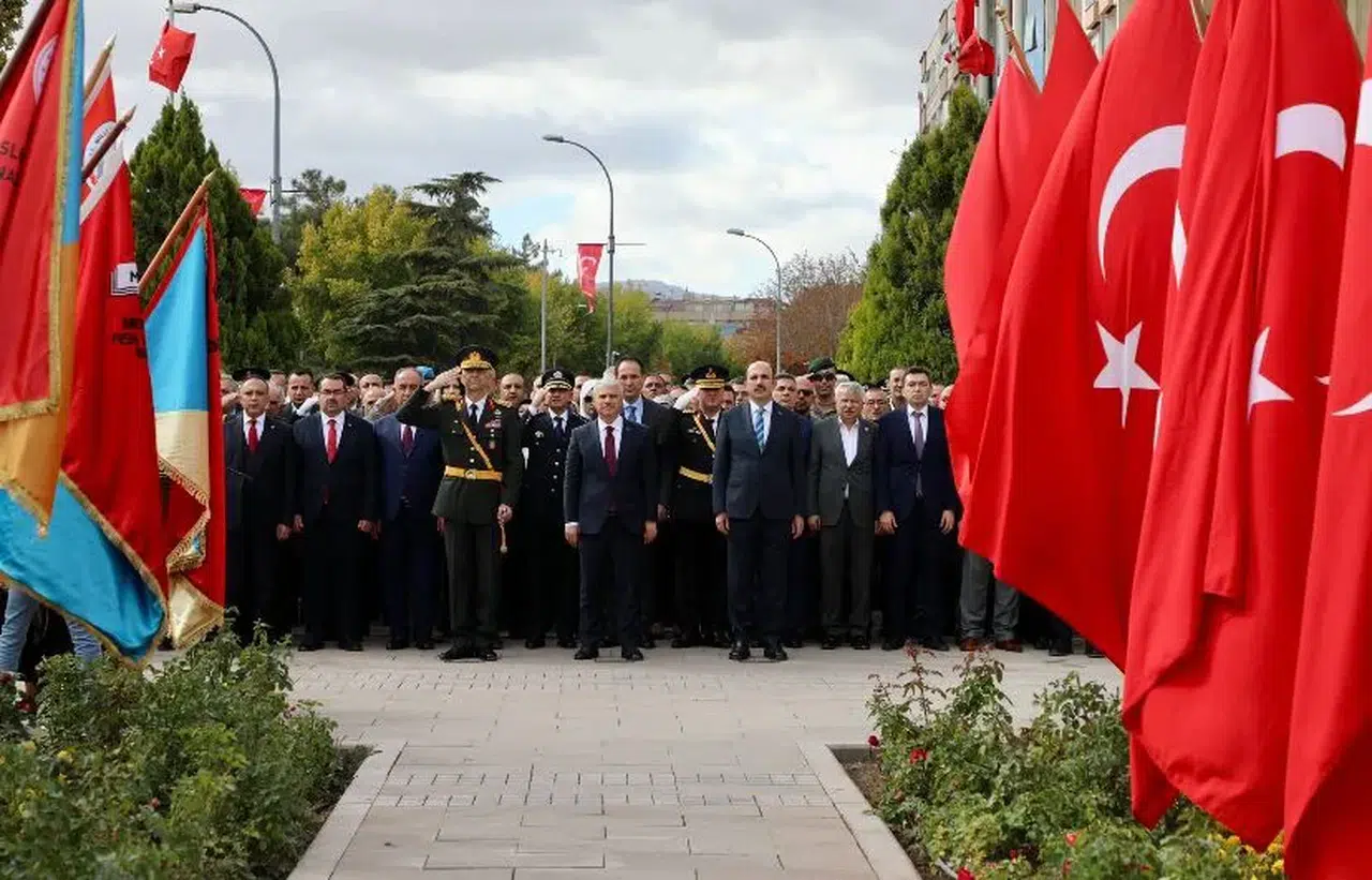 Konya'da 29 Ekim Cumhuriyet Bayramı kutlamaları törenle başladı!