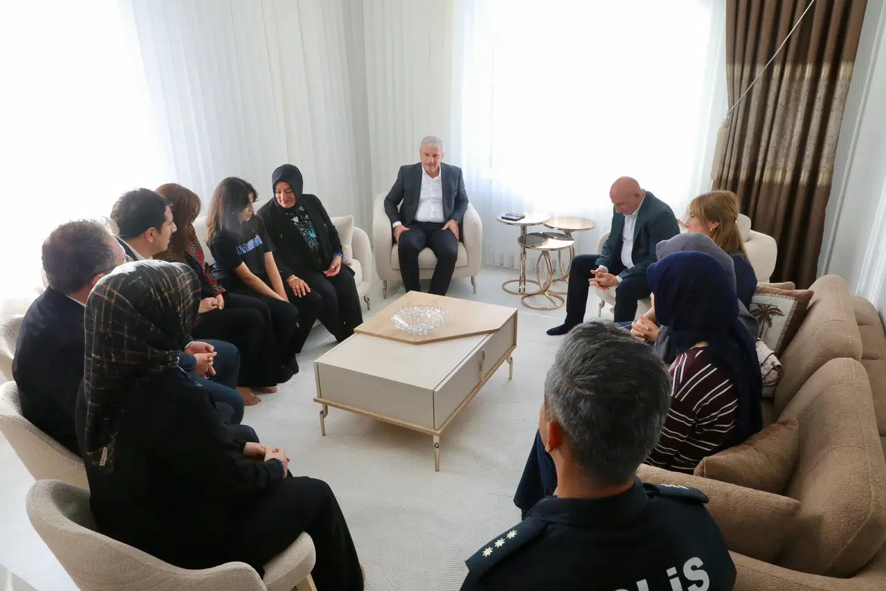 Konya Valisi ve eşinden anlamlı ziyaret