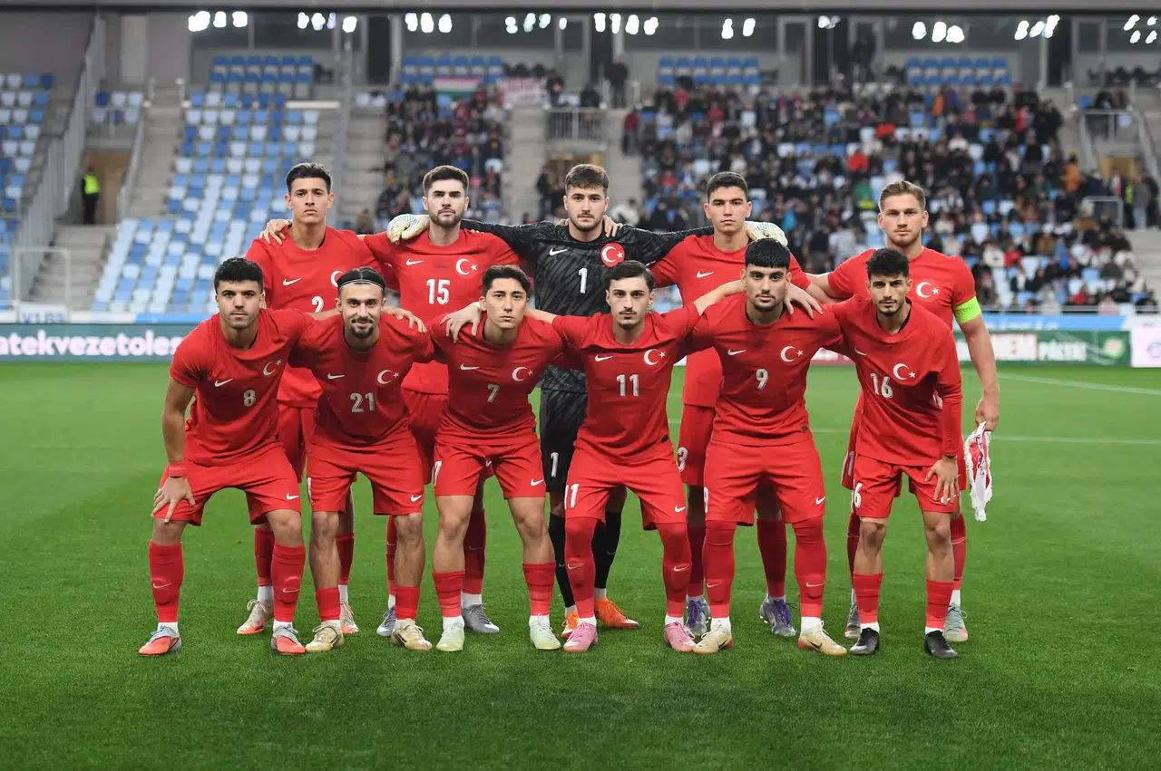 Konyasporlu Deniz, Milli Takımın kalesini korudu