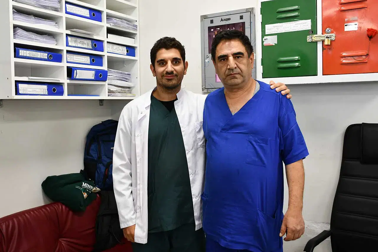 Gurur tablosu! Konya'da baba-oğul aynı hastanede görev yapıyor