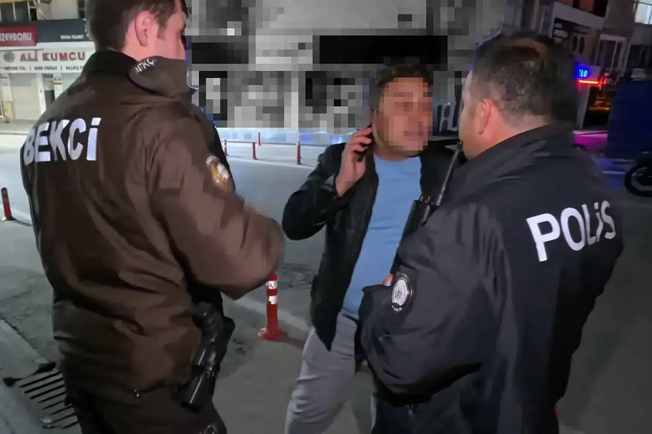 Aksaray’da kimlik kontrolünde ilginç anlar: “Ben parti genel başkan yardımcısıyım”