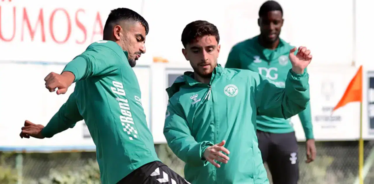 Konyaspor, erteleme maçının mesaisine ara vermeden başladı