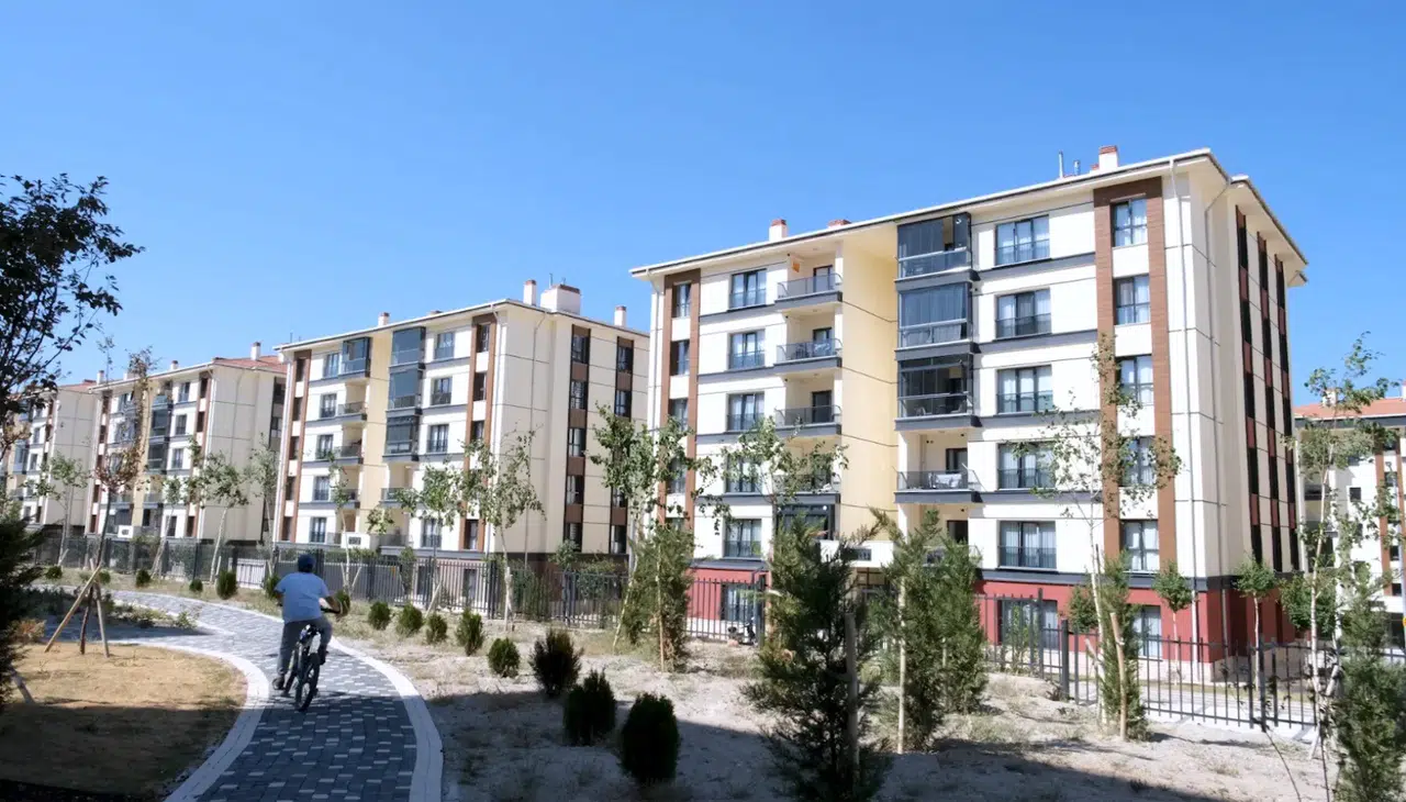 Dar gelirli vatandaşlara müjde: 500 bin aile ev sahibi olacak!