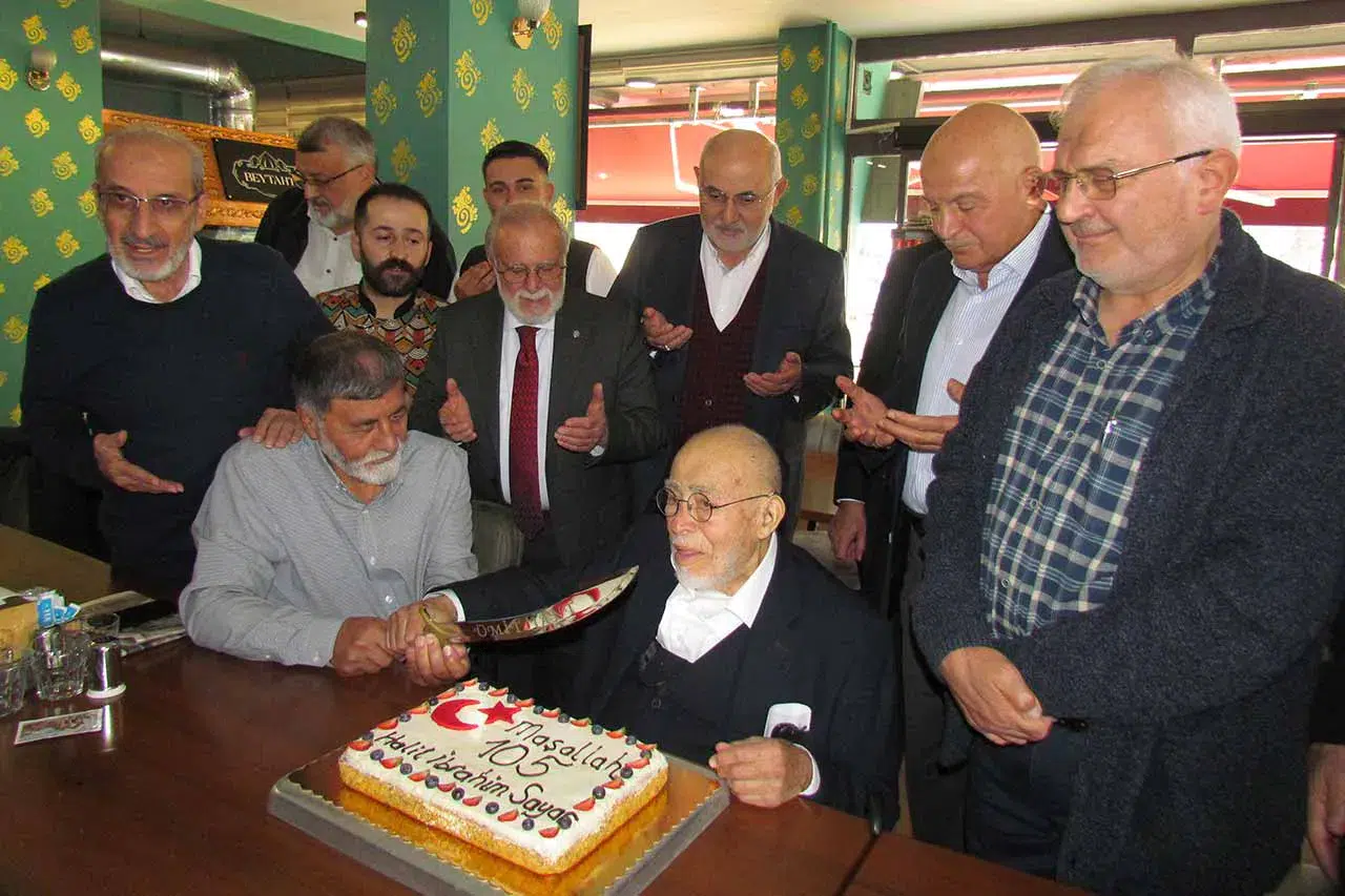 Konya’nın yaşayan efsanesi! 106'ıncı yaş günü kutlandı