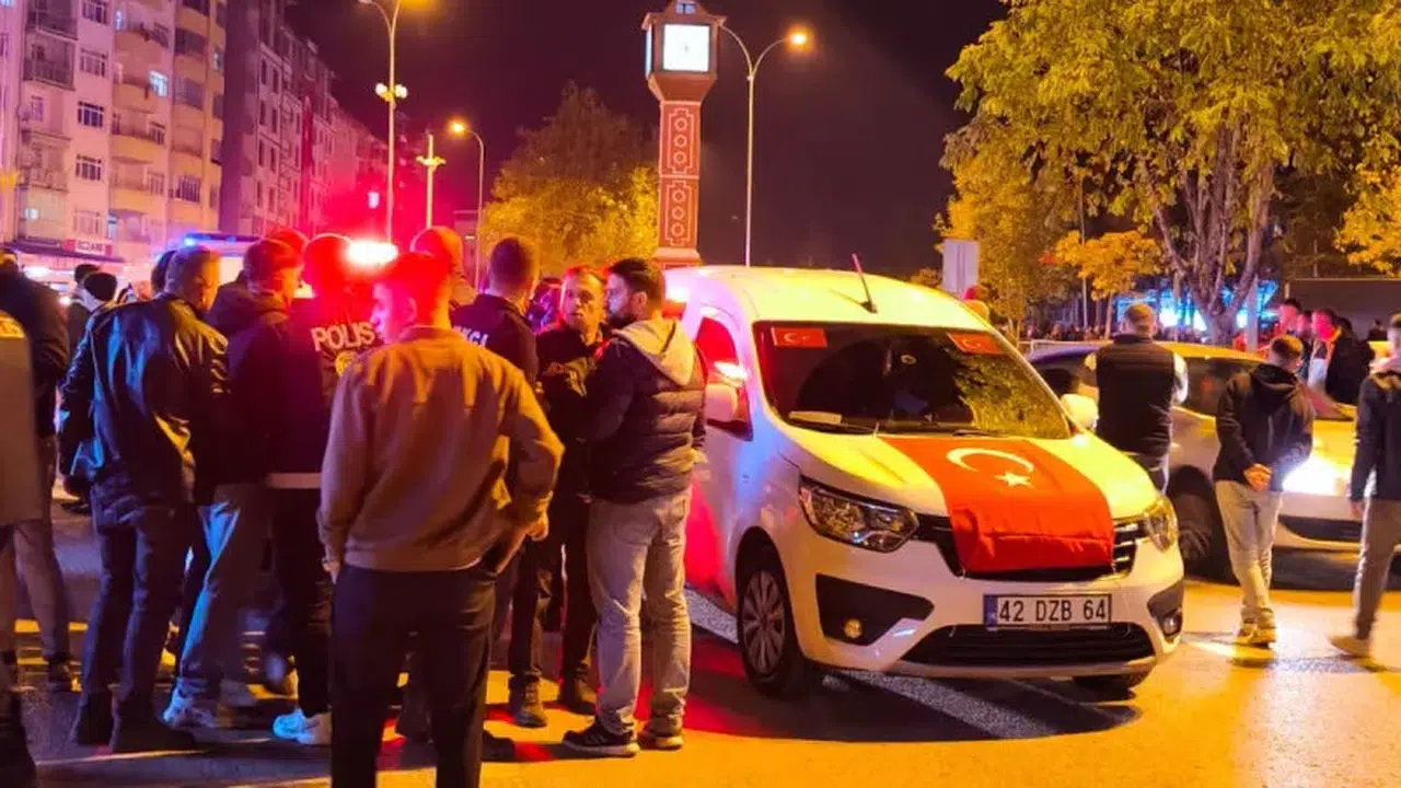 Konya’da 29 Ekim kutlamalarında bıçaklı saldırı!