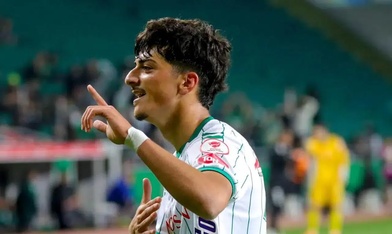 Konyaspor’da ilk maçında golle tanışan Esat Buğa, yaşadığı duyguları açıkladı