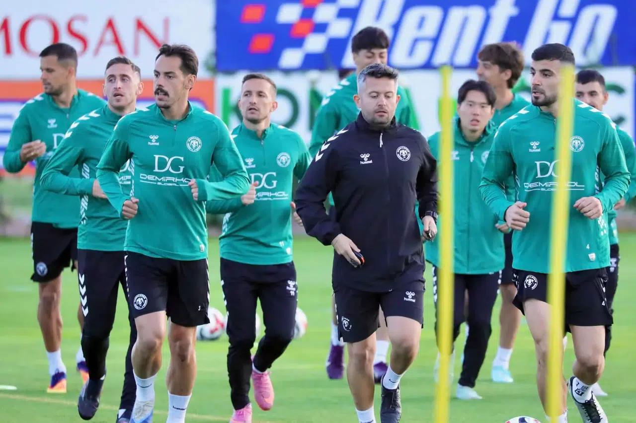 Konyasporlu oyuncular, taraftar için oynayacak