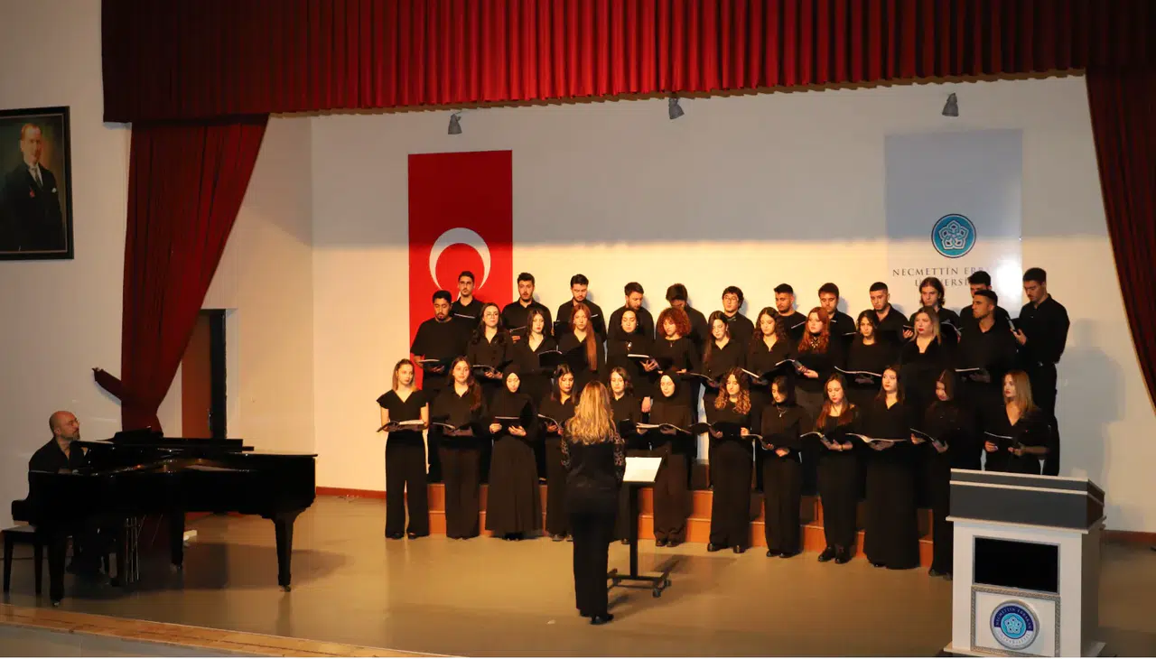 Cumhuriyet’in ritmi NEÜ’de yankılandı: Gençlerden unutulmaz konser