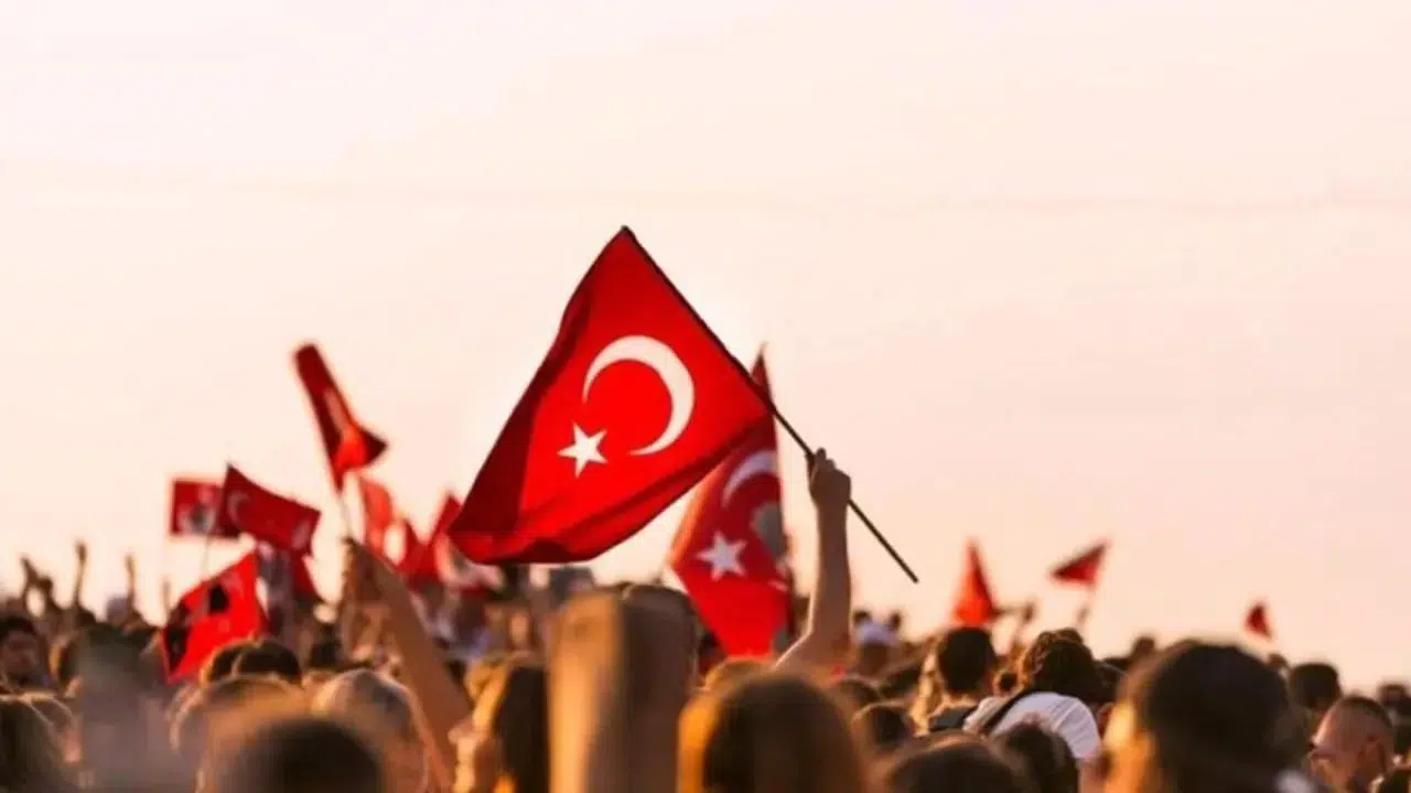 2025 Cumhuriyet Bayramı Tatili Ne Zaman, Kaç Gün Sürecek? 29 Ekim Tatili Uzatılacak mı?