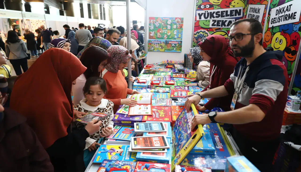 Edebiyat rüzgarı Konya’da esti: 12. Kitap Günleri başladı!