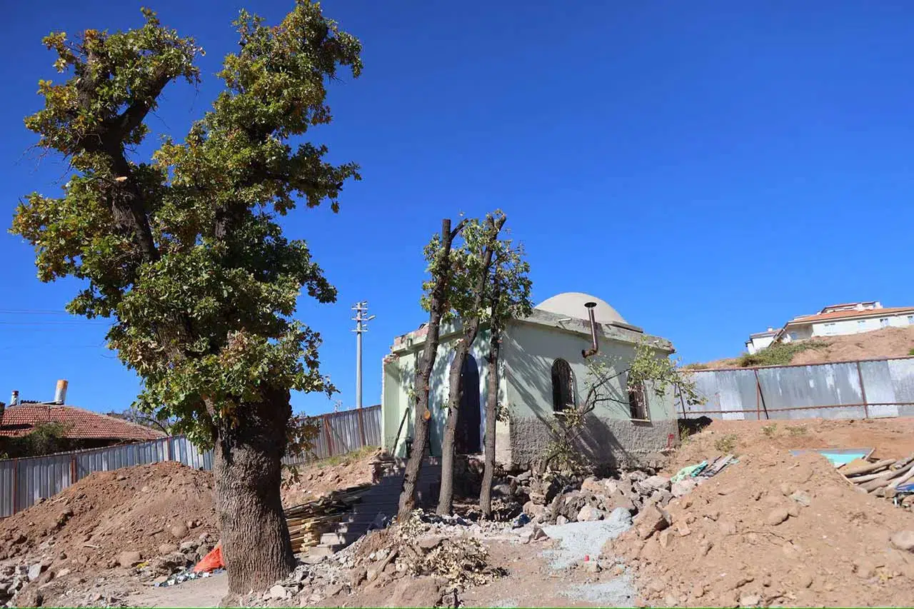 Aksaray'da tarih yeniden hayat buluyor! Terlemez Baba Türbesi yenileniyor