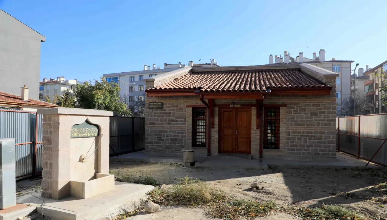 Konya’da asırlık türbe yeniden hayat buldu: Ziyaretçilerini bekliyor!