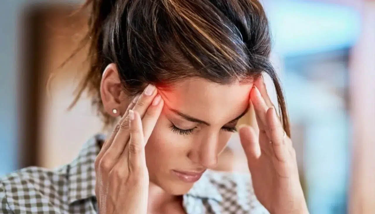 Mevsim geçişlerinde baş ağrınız artıyorsa dikkat!