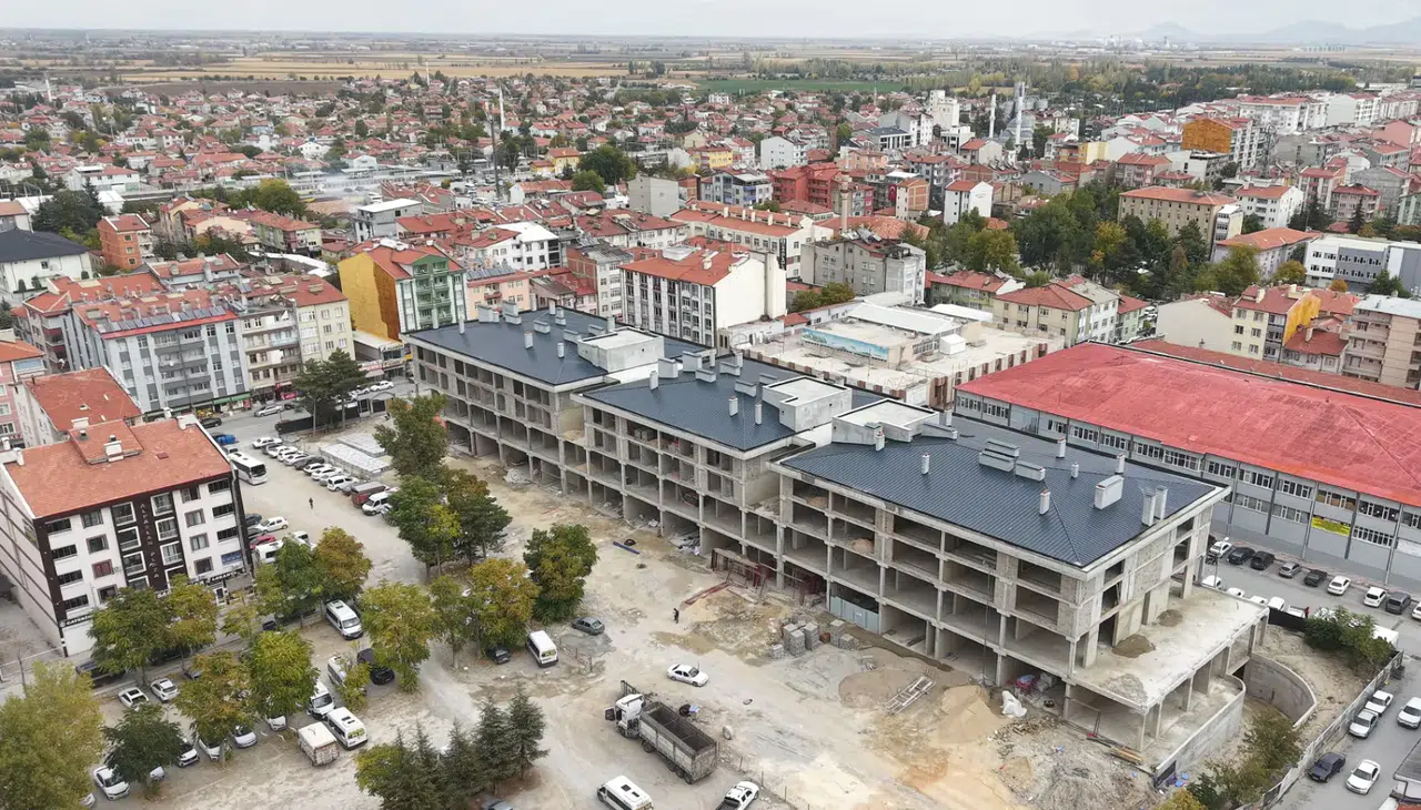 Esnaf ve yatırımcılar için büyük fırsat: Çumra Ticaret Merkezi kapılarını açıyor!