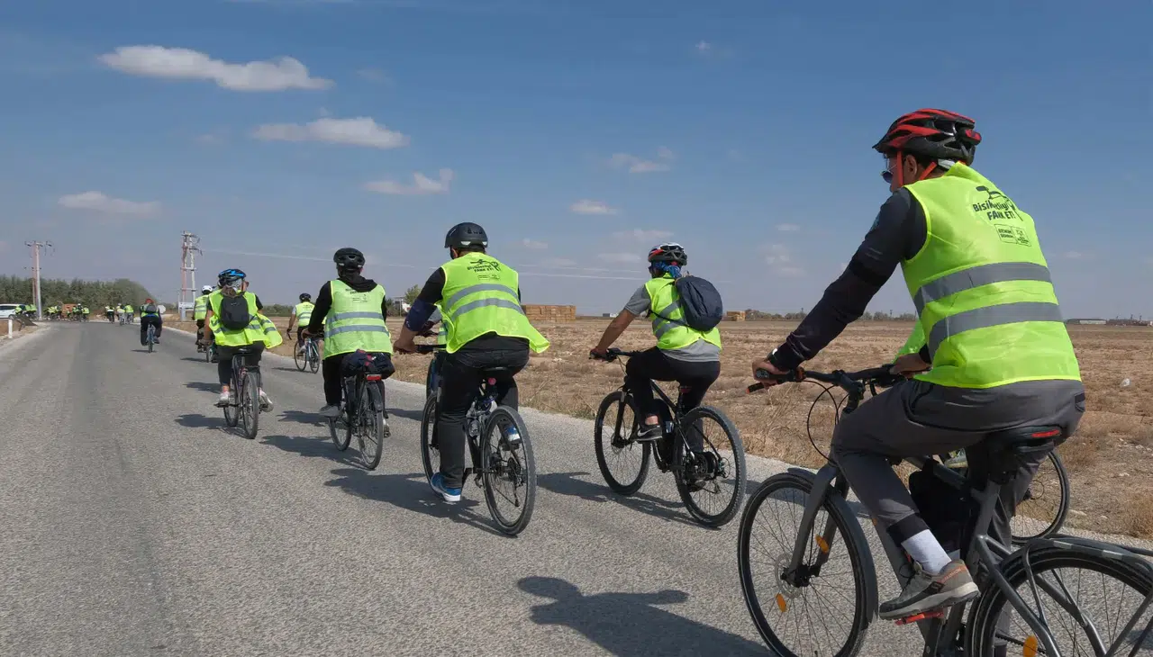 Tarihe pedal çevrildi: Konya’da bisikletle kültürel keşif turları devam ediyor!