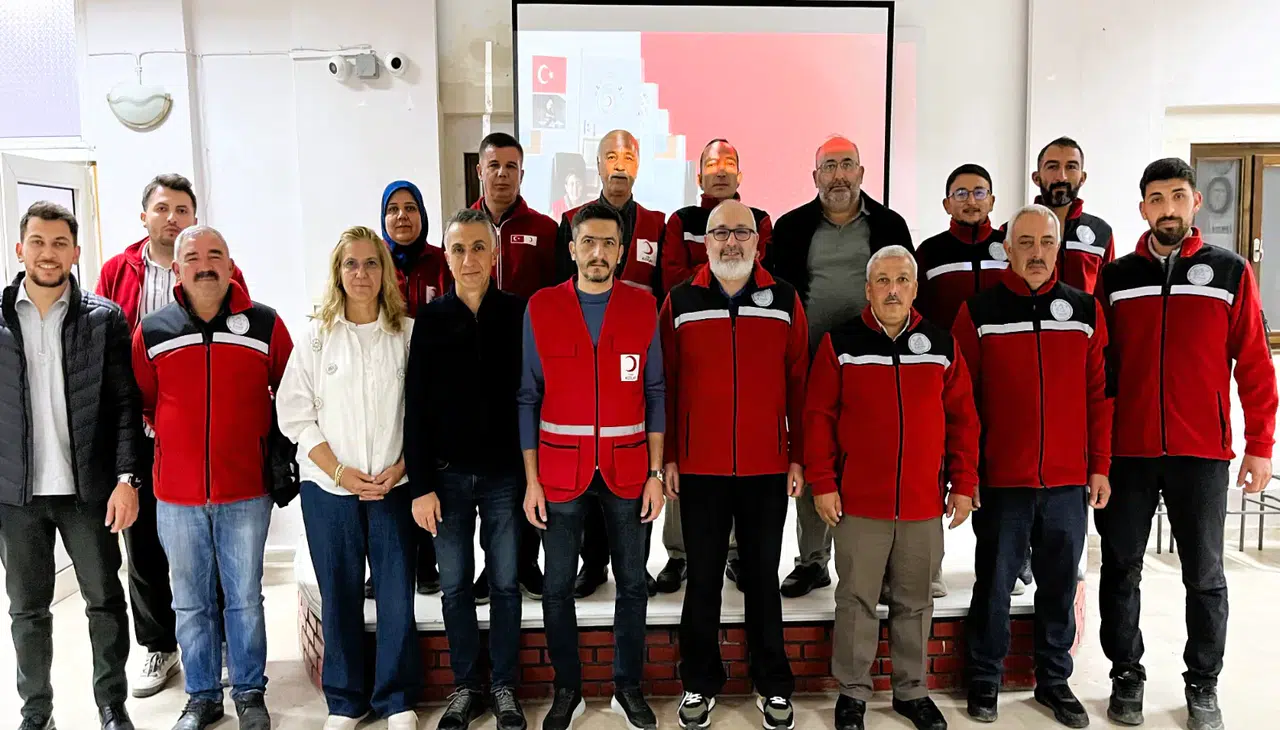 Cankurt'tan Kızılay Akşehir Şubesi'ne ziyaret