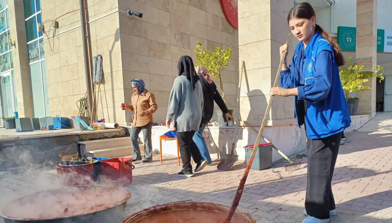 Konya'da gençlerden örnek proje: Doğal ürünler ihtiyaç sahiplerine ulaşıyor