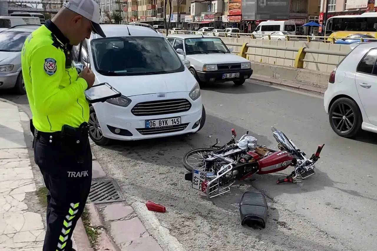 Aksaray'da otomobil ile motosiklet çarpıştı: 1 yaralı
